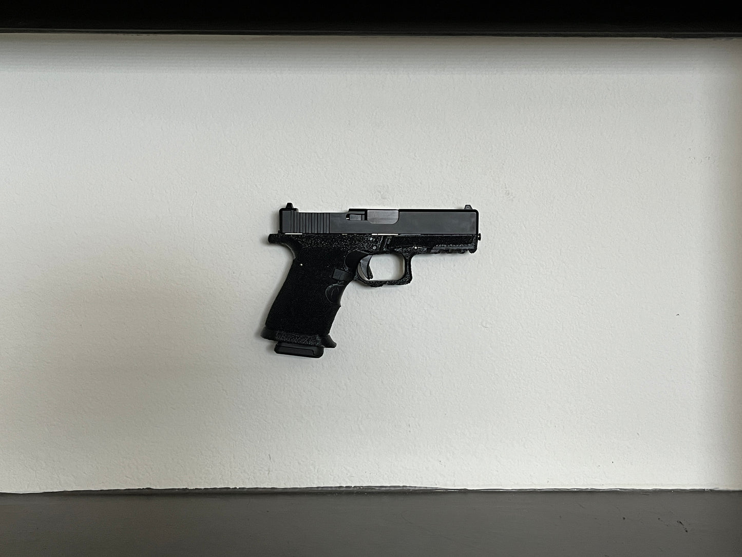 Magnetic Pistol Wall Mount - Low Profile